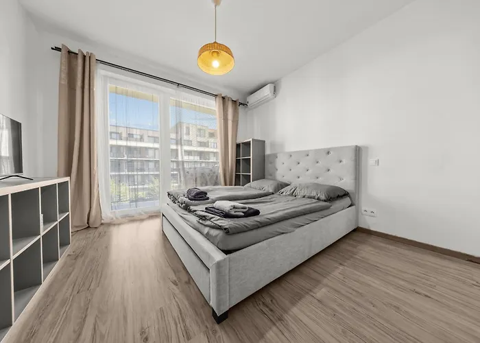 Air Conditioned 1 Apartment, Slnecnice Apartamento Bratislava